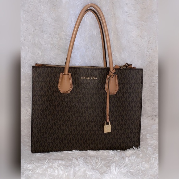 Mercer Leather Crossbody Bag - Picture 2 of 4